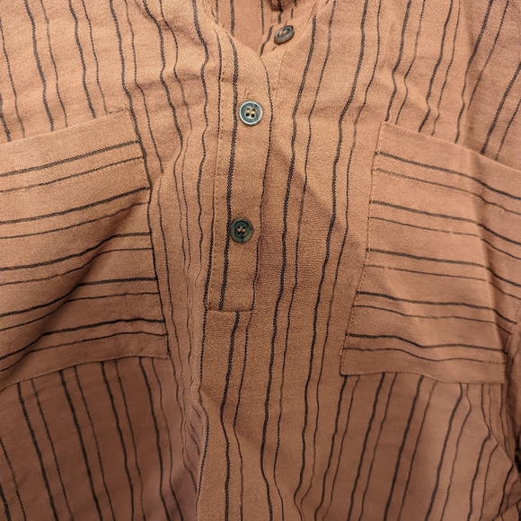 Mod Boutique Button Down - Picture 5 of 7